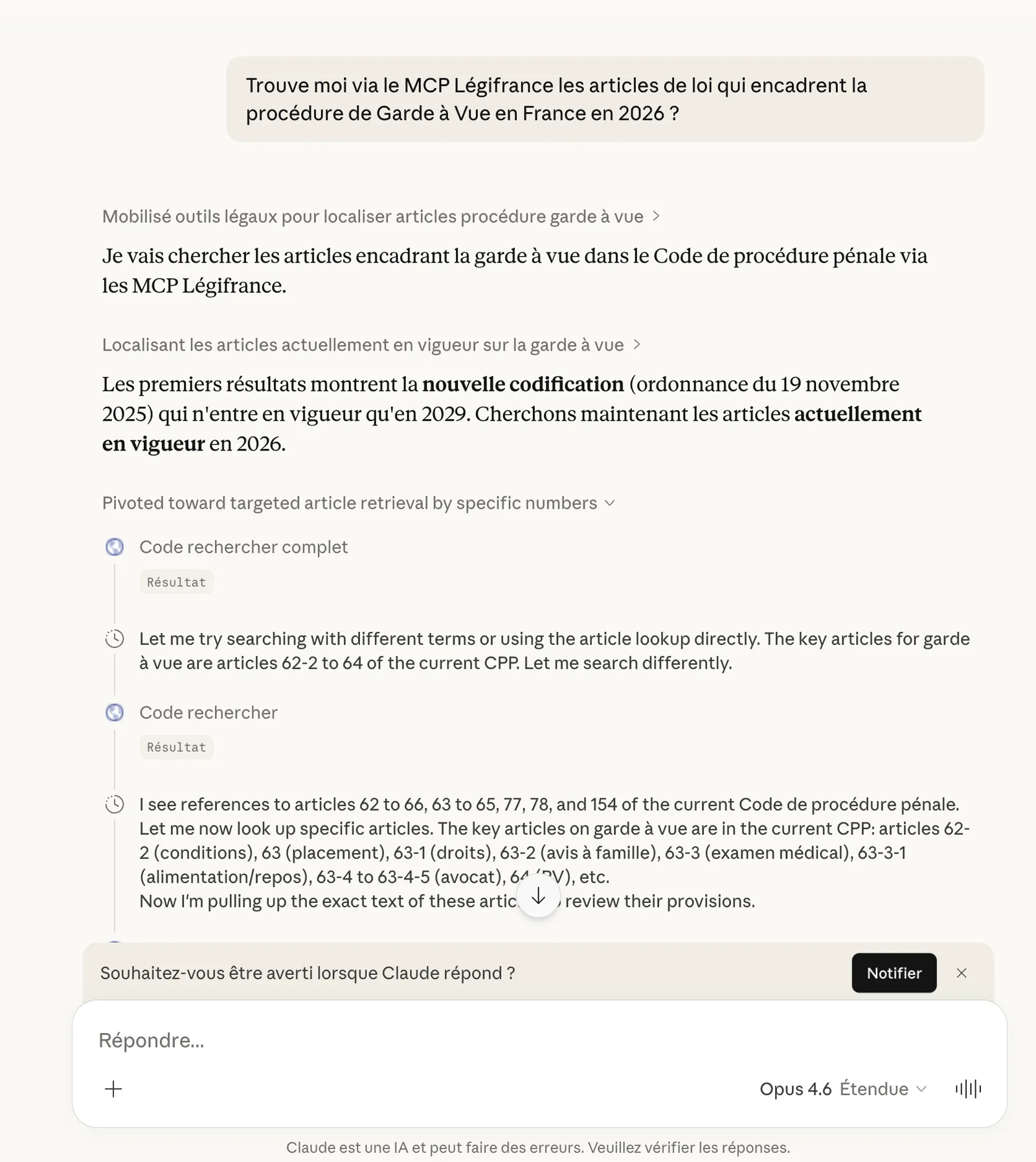Claude interroge Légifrance via le MCP pour trouver les articles de loi en temps réel